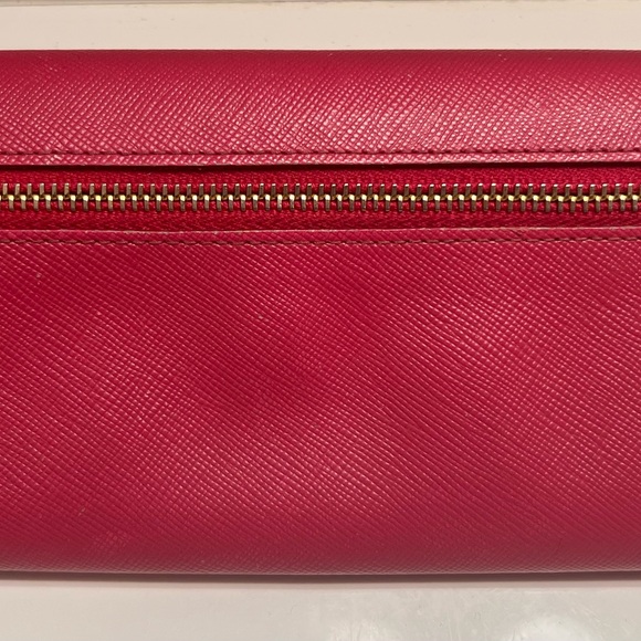 Prada Fuchsia Women's Wallet Estimated original retail: $690 – $750 - Picture 3 of 9